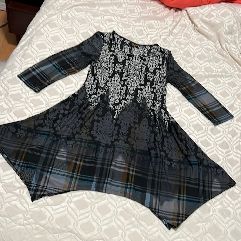 Patterned Handkerchief Dress - Picture 7 of 15